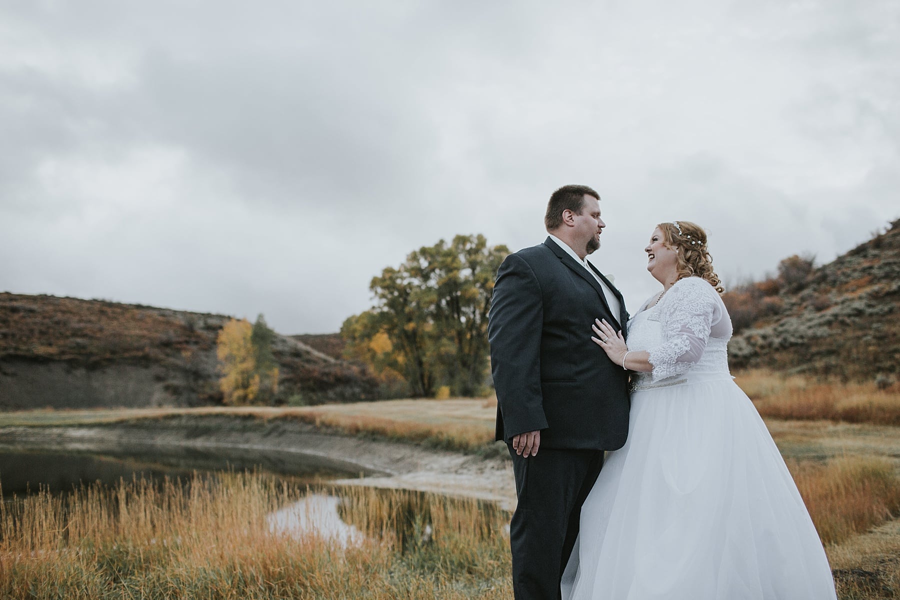 steamboat springs fall barn wedding photography