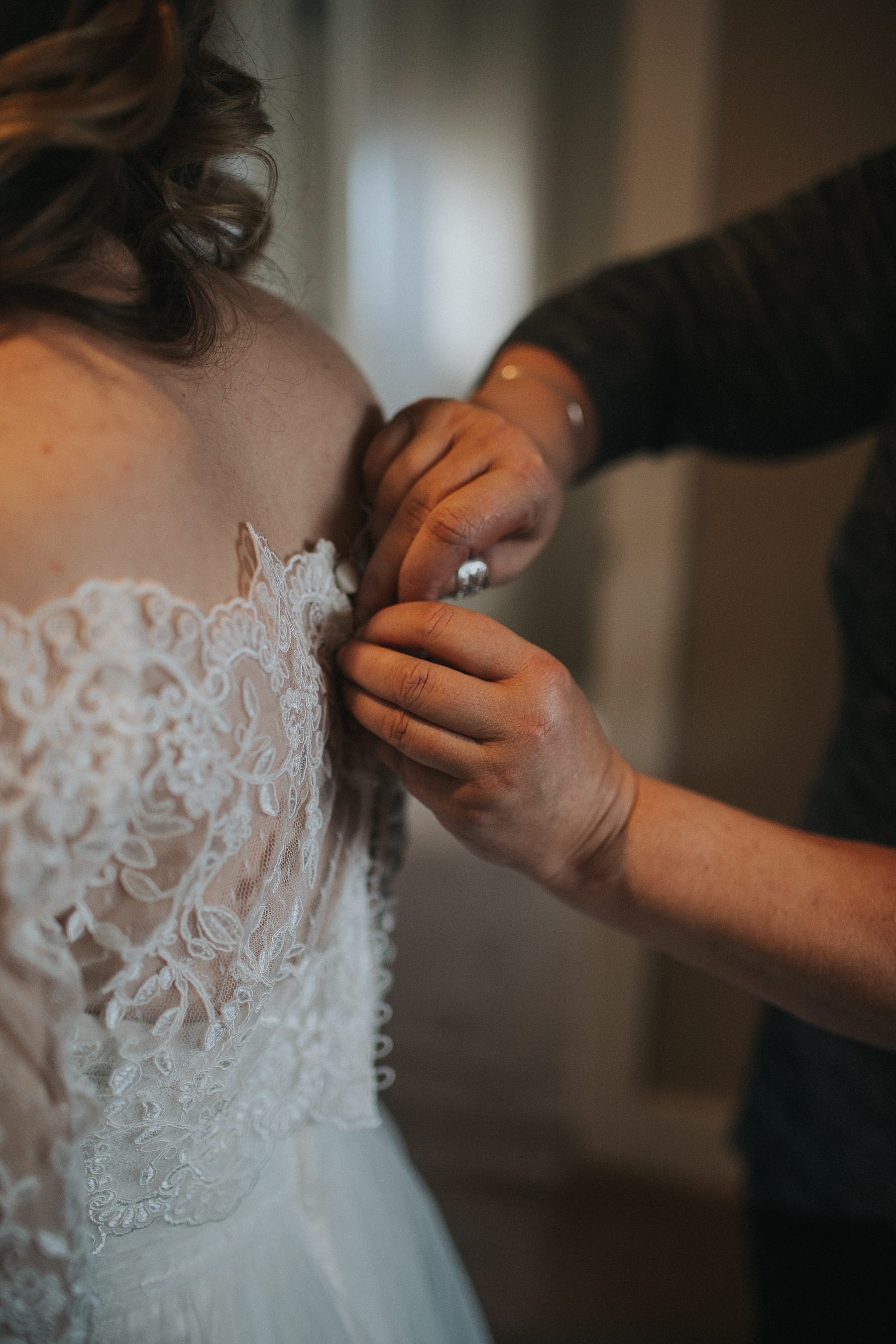 getting ready, wedding dress, bride